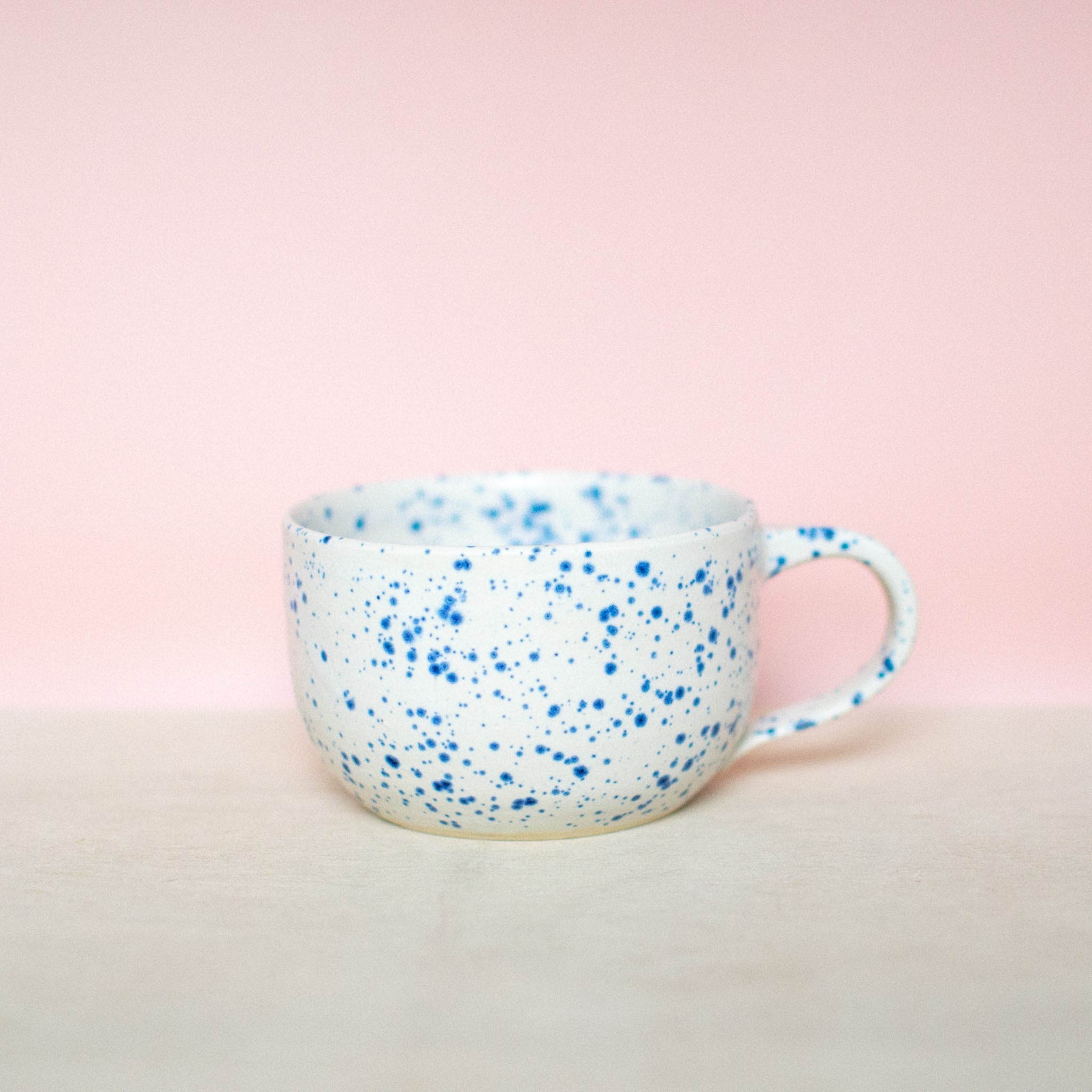café cup splatter