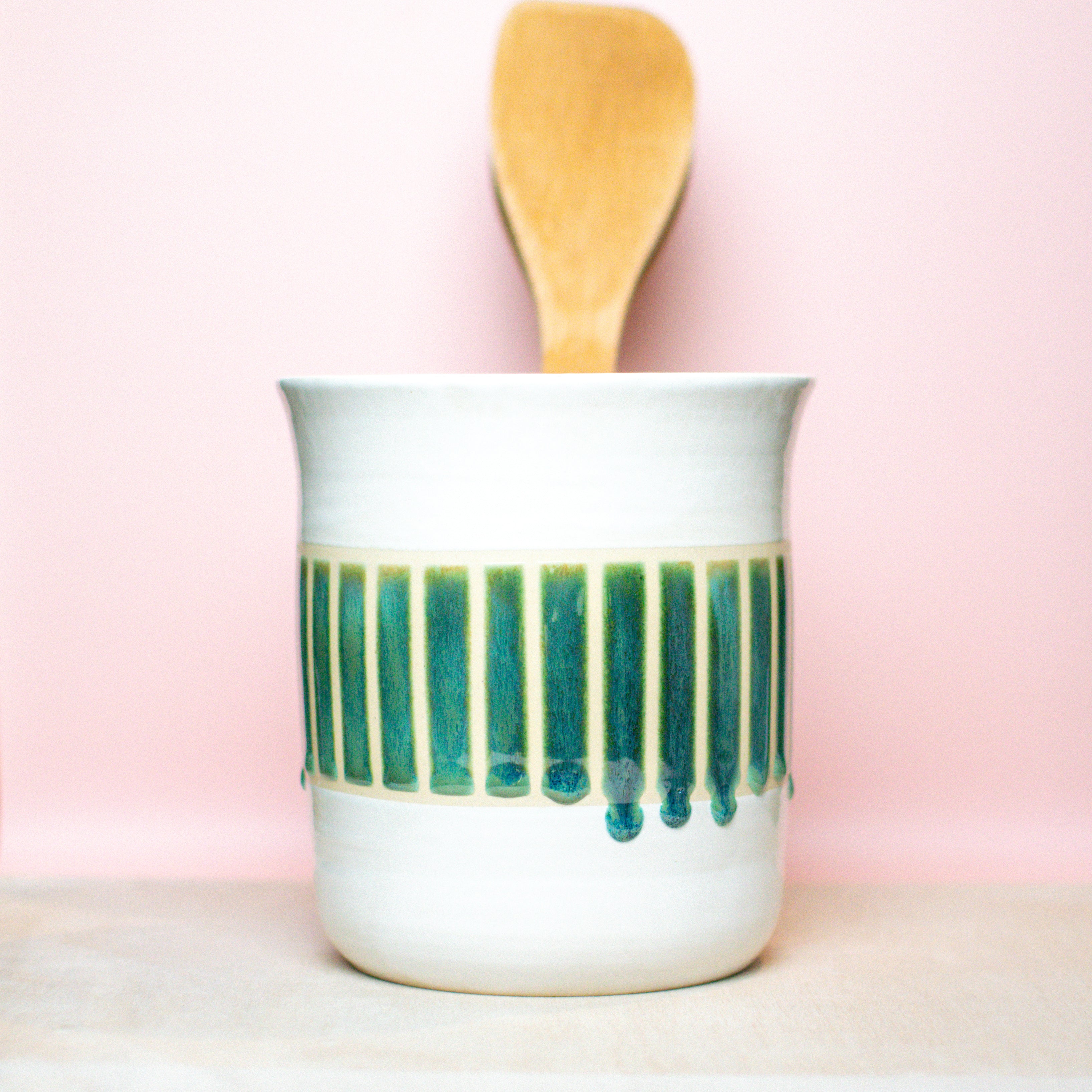 kitchen utensil holder sage