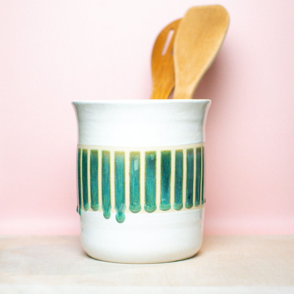 kitchen utensil holder sage