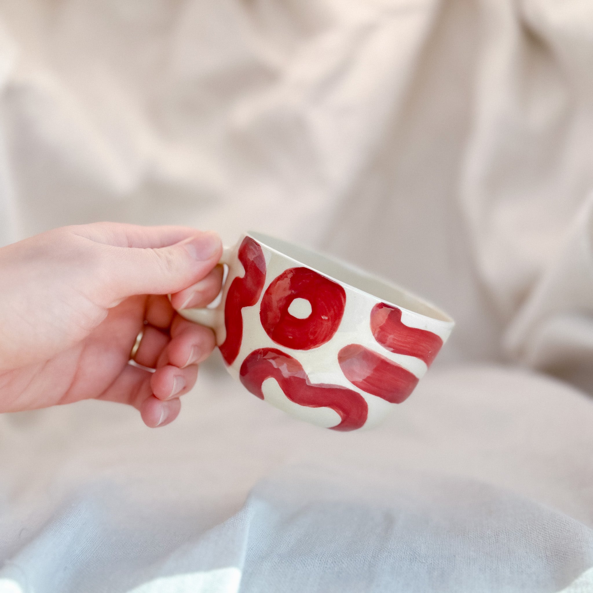 red pattern classic cup